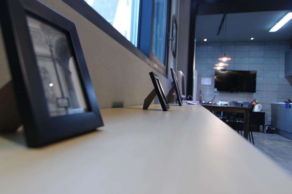 24 Guesthouse Garosugil - Gangnam Seoul Exterior photo