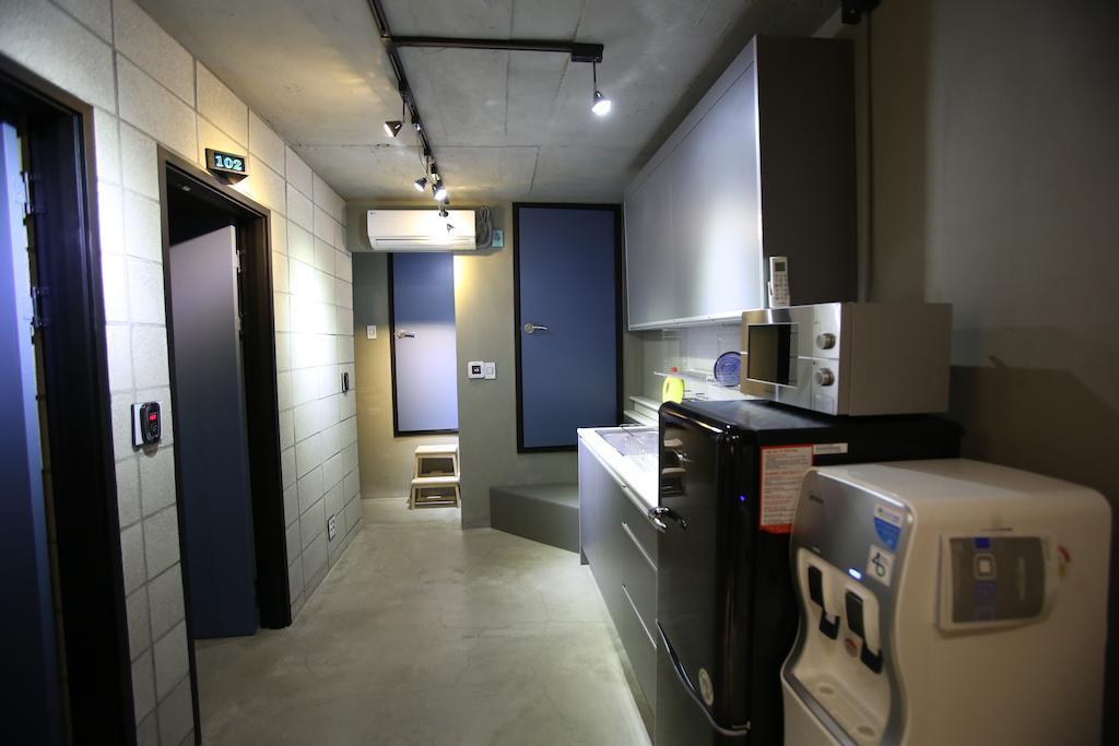 24 Guesthouse Garosugil - Gangnam Seoul Room photo