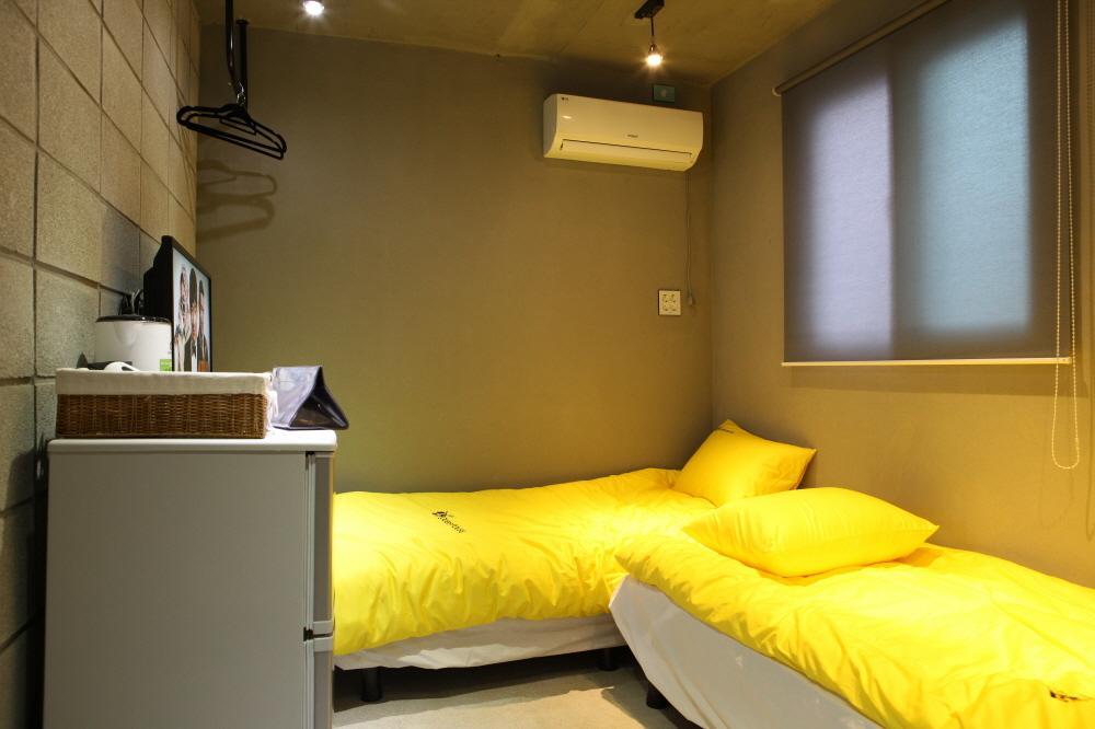 24 Guesthouse Garosugil - Gangnam Seoul Room photo