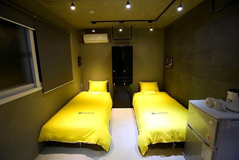 24 Guesthouse Garosugil - Gangnam Seoul Exterior photo